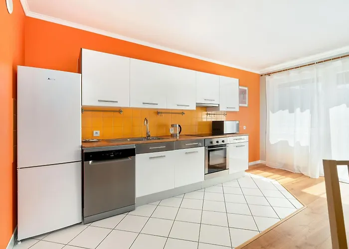 Bright Robocza In Wilda With Parking By Renters פוזנן