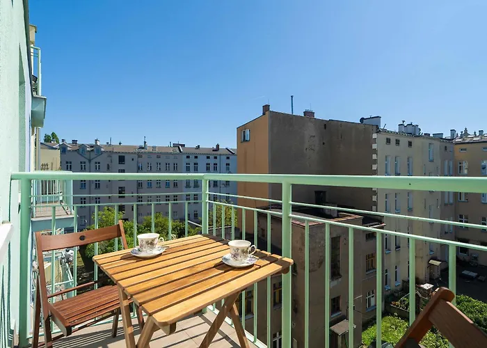 Bright Robocza In Wilda With Parking By Renters * פוזנן