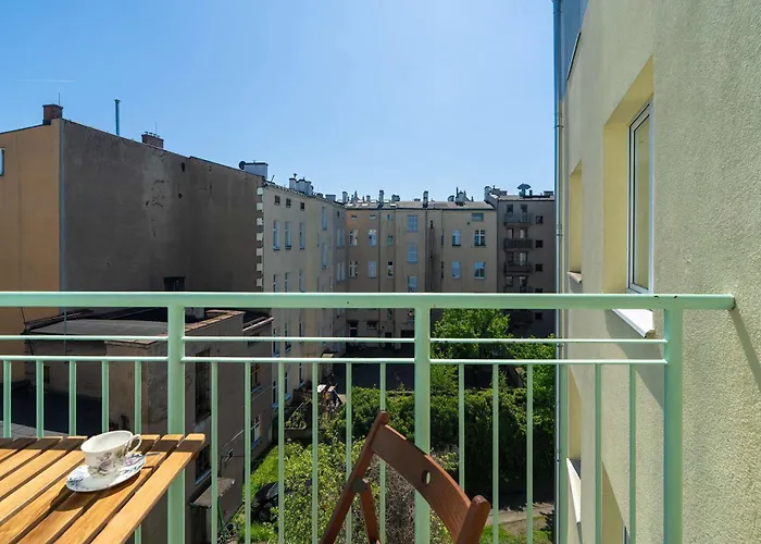 Bright Robocza In Wilda With Parking By Renters * פוזנן