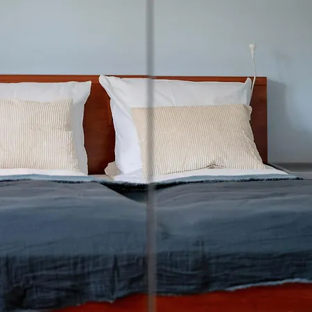 Bright Robocza In Wilda With Parking By Renters 아파트 *