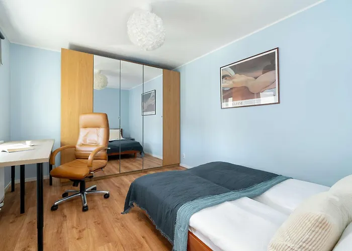 Bright Robocza In Wilda With Parking By Renters Apartment Poznan