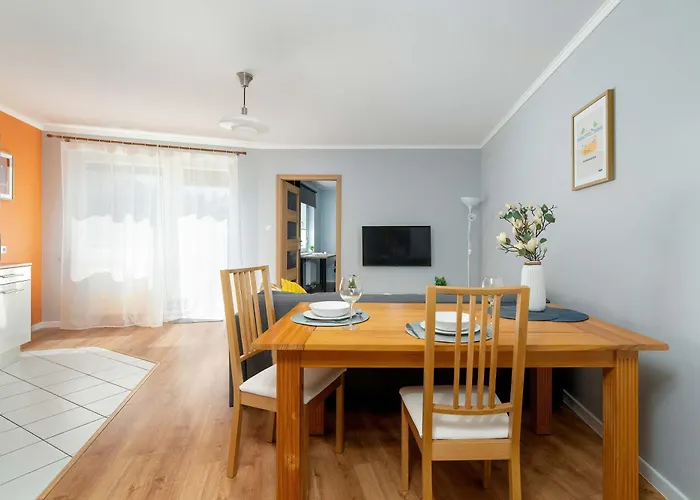 Apartment Bright Robocza In Wilda With Parking By Renters